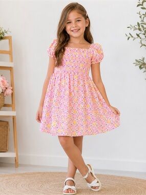 2B Real Girls Floral Smocked Puff Sleeve Dress Size 7/8 NWT